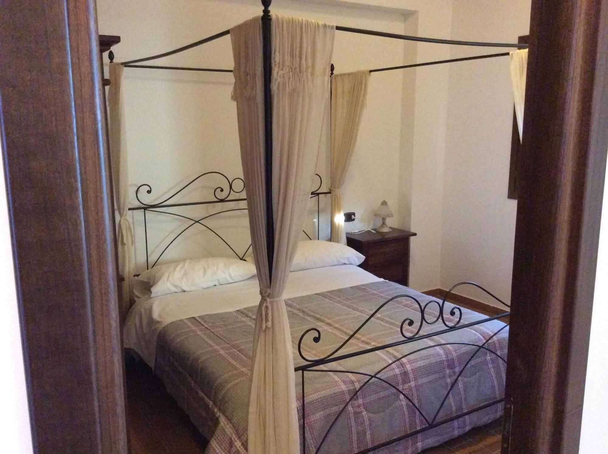 Hotel Il Feudo Dei Pierleoni Celano Pokój zdjęcie