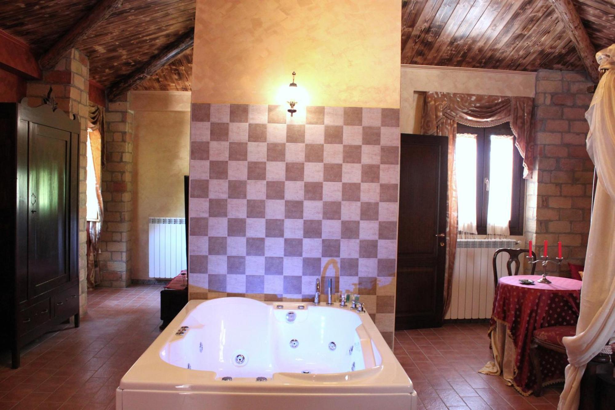 Hotel Il Feudo Dei Pierleoni Celano Pokój zdjęcie